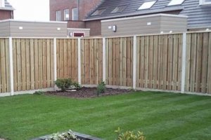 hout beton schutting grijs