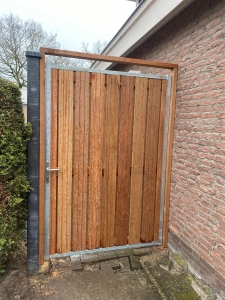 Hardhouten poort