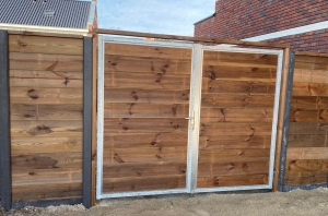 Dubbele poort van nobifix hout